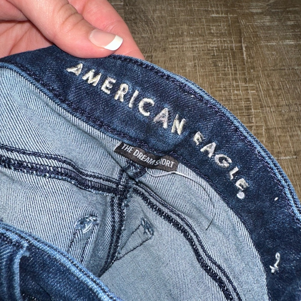 American Eagle (0) The Dream Shorts Midi Denim Jean Shorts - Picture 3 of 5